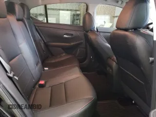 2025 Nissan Sentra SR z VIN 3N1AB8DV9SY226598, wystawiony jako Copart lot #55773475 z przebiegiem 1 030 mil mil oraz Szkoda całkowita • Salvage title. Historia ofert i sprzedaży dostępna na DreamBid. Obrazek 10.