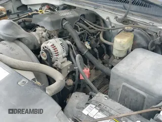 2000 Chevrolet Silverado 1500 LS z VIN 2GCEC19TXY1355970, wystawiony jako IAAI lot #42890987 z przebiegiem 318 058 mil mil oraz . Historia ofert i sprzedaży dostępna na DreamBid. Obrazek 13.
