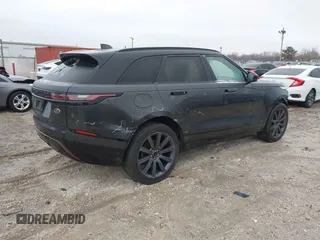 2018 Land Rover Range Rover Velar R-Dynamic HSE with VIN SALYM2RX7JA751636, listed as a IAAI auction lot 41517251 with 62,205 mi miles. Bid and sale history available at carsss.com. Image 4.