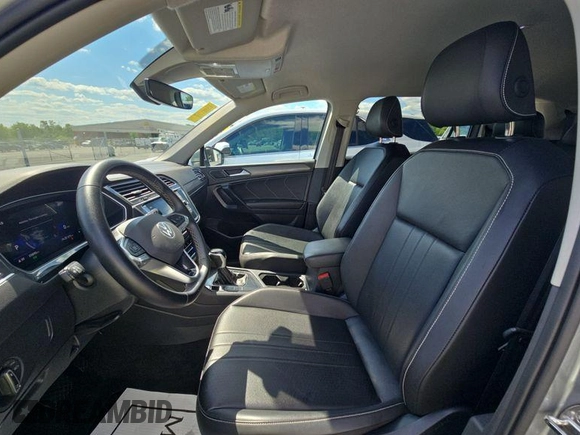 2024 Volkswagen Tiguan SE с VIN 3VV3B7AX4RM084914, выставлен на аукционе IAAI как лот 42808980 с пробегом 33 888 миль миль и . История ставок и продаж доступна на DreamBid. Изображение 1.