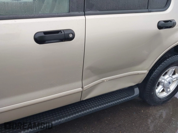 2005 Ford Explorer XLT с VIN 1FMZU73E95ZA61440, выставлен на аукционе IAAI как лот 41725229 с пробегом 161 743 миль миль и . История ставок и продаж доступна на DreamBid. Изображение 12.