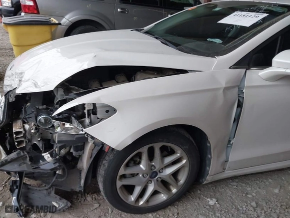 2013 Ford Fusion SE with VIN 3FA6P0H78DR296548, listed as a IAAI auction lot 41181129 with 161,478 mi miles. Bid and sale history available at carsss.com. Image 6.