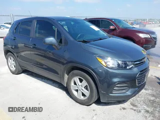 2021 Chevrolet Trax LS с VIN KL7CJKSB2MB303809, выставлен на аукционе IAAI как лот 42151833 с пробегом 60 679 миль миль и . История ставок и продаж доступна на DreamBid. Изображение 1.