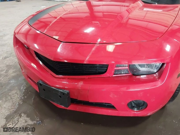 2013 Chevrolet Camaro LS with VIN 2G1FA1E39D9123462, listed as a IAAI auction lot 40027284 with NaN miles. Bid and sale history available at carsss.com. Image 17.