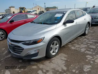 2019 Chevrolet Malibu LS z VIN 1G1ZB5ST5KF199366, wystawiony jako IAAI lot #42255652 z przebiegiem 83 151 mil mil oraz . Historia ofert i sprzedaży dostępna na DreamBid. Obrazek 2.