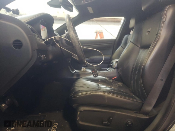 2015 Chrysler 300 S z VIN 2C3CCABG9FH845376, wystawiony jako Copart lot #59557465 z przebiegiem 139 110 mil mil oraz Szkoda całkowita • Salvage title. Historia ofert i sprzedaży dostępna na DreamBid. Obrazek 7.