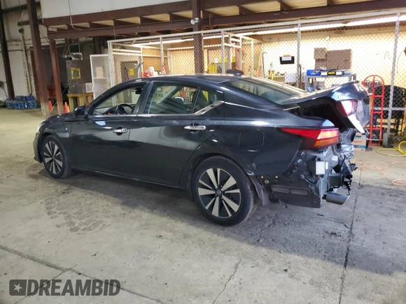 2022 Nissan Altima 2.5 SV with VIN 1N4BL4DV4NN328096, listed as a Copart auction lot 85971534 with 30,005 mi miles and Salvage Title. Bid and sale history available at carsss.com. Image 2.