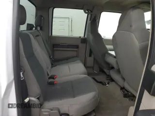2010 Ford F-250 XL z VIN 1FTSW2BY2AEA50649, wystawiony jako Copart lot #60865215 z przebiegiem 178 506 mil mil oraz Szkoda całkowita • Salvage title. Historia ofert i sprzedaży dostępna na DreamBid. Obrazek 10.