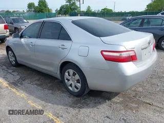 2009 Toyota Camry z VIN 4T4BE46K79R074226, wystawiony jako IAAI lot #42351692 z przebiegiem 212 648 mil mil oraz . Historia ofert i sprzedaży dostępna na DreamBid. Obrazek 3.