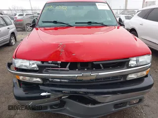 2001 Chevrolet Silverado 1500 LS with VIN 1GCEK19T01Z221243, listed as a IAAI auction lot 41952032 with 129,665 mi miles and . Bid and sale history available at DreamBid. Image 6.
