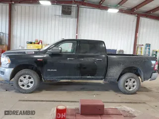 2019 Ram 2500 Big Horn with VIN 3C6UR5DJ8KG570650, listed as a IAAI auction lot 41646906 with 187,522 mi miles. Bid and sale history available at carsss.com. Image 14.