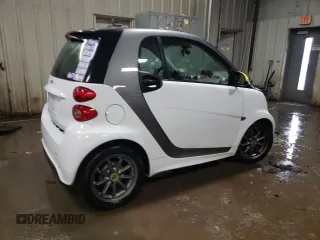 2014 Smart fortwo Pure z VIN WMEEJ3BA8EK740970, wystawiony jako Copart lot #45994035 z przebiegiem 44 787 mil mil oraz Szkoda całkowita • Salvage title. Historia ofert i sprzedaży dostępna na DreamBid. Obrazek 3.