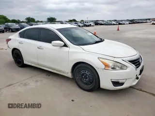 2015 Nissan Altima S with VIN 1N4AL3AP8FN385320, listed as a Copart auction lot 54379895 with 147,826 mi miles and Salvage Title. Bid and sale history available at DreamBid. Image 4.