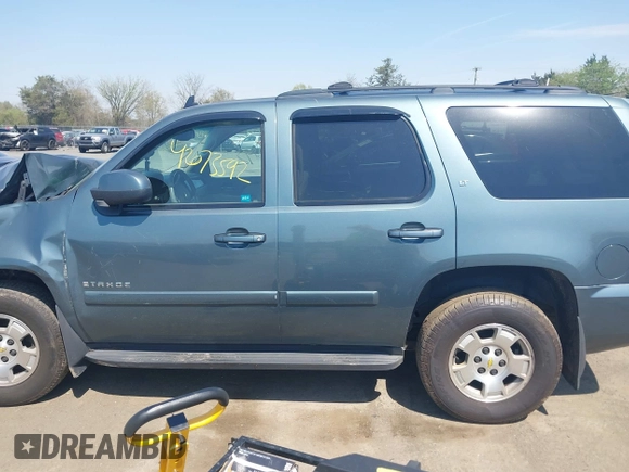 2008 Chevrolet Tahoe 3LT with VIN 1GNFK13058J187710, listed as a IAAI auction lot 42073592 with 166,173 mi miles and . Bid and sale history available at DreamBid. Image 13.