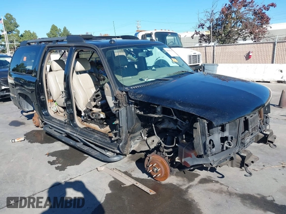2004 Chevrolet Suburban Z71 with VIN 3GNFK16T34G158501, listed as a IAAI auction lot 40983927 with 1 mi miles. Bid and sale history available at carsss.com. Image 1.