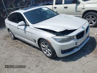 2015 BMW 3 Series 328i Gran Turismo xDrive z VIN WBA3X5C50FD561388, wystawiony jako IAAI lot #42221204 z przebiegiem 192 360 mil mil oraz . Historia ofert i sprzedaży dostępna na DreamBid. Obrazek 1.