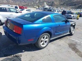 2007 Ford Mustang Deluxe with VIN 1ZVFT80N175320336, listed as a IAAI auction lot 41723617 with Not Provided miles and . Bid and sale history available at DreamBid. Image 4.