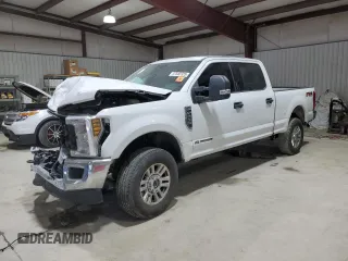 2019 Ford Super Duty F-250 SRW XL with VIN 1FT7W2BT3KEF05925, listed as a Copart auction lot 47582325 with 213,995 mi miles and Salvage Title. Bid and sale history available at carsss.com. Image 1.