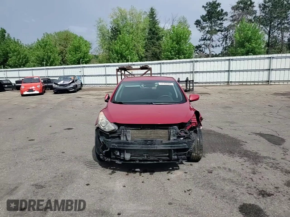 2013 Hyundai Elantra с VIN KMHD35LE8DU137534, выставлен на аукционе Copart как лот 57162405 с пробегом 252 852 миль миль и Списание • Salvage title. История ставок и продаж доступна на DreamBid. Изображение 14.