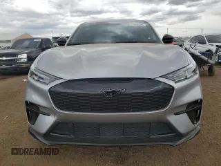 2021 Ford Mustang Mach-E GT z VIN 3FMTK4SE0MME00601, wystawiony jako Copart lot #57662585 z przebiegiem 40 785 mil mil oraz Szkoda całkowita • Salvage title. Historia ofert i sprzedaży dostępna na DreamBid. Obrazek 5.
