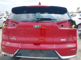 2017 Kia Niro LX with VIN KNDCB3LC1H5101819, listed as a IAAI auction lot 42064528 with 119,199 mi miles. Bid and sale history available at carsss.com. Image 6.