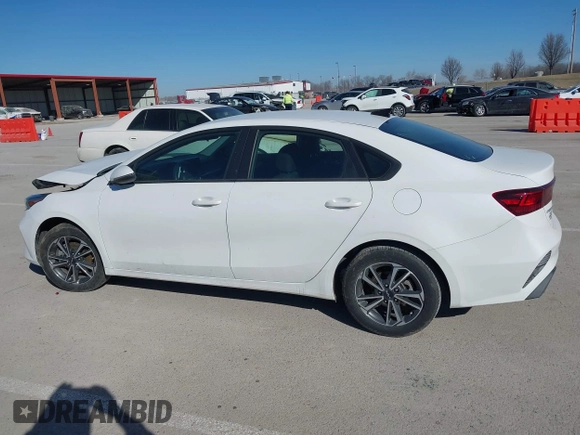 2024 Kia Forte LXS with VIN 3KPF24AD0RE743646, listed as a IAAI auction lot 41686999 with 25,855 mi miles and . Bid and sale history available at DreamBid. Image 13.