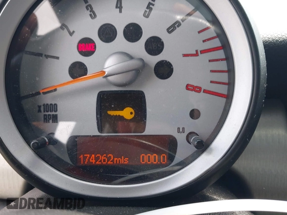 2007 MINI Hardtop S with VIN WMWMF73557TT80376, listed as a IAAI auction lot 42067228 with 174,262 mi miles and . Bid and sale history available at DreamBid. Image 15.