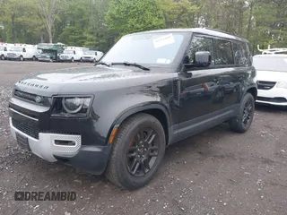 2022 Land Rover Defender SE z VIN SALEPERU2N2088316, wystawiony jako IAAI lot #42151109 z przebiegiem 26 438 mil mil oraz . Historia ofert i sprzedaży dostępna na DreamBid. Obrazek 18.