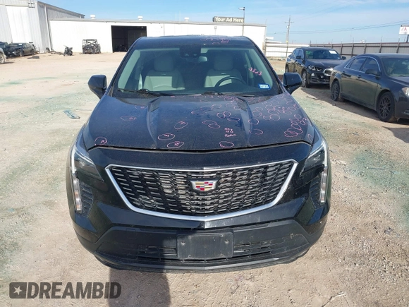 2020 Cadillac XT4 FWD Luxury z VIN 1GYAZAR48LF151119, wystawiony jako IAAI lot #41327430 z przebiegiem 62 704 mil mil oraz . Historia ofert i sprzedaży dostępna na DreamBid. Obrazek 12.