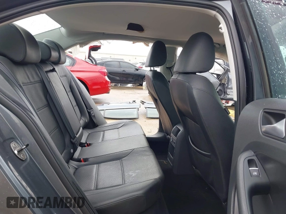 2013 Volkswagen Jetta SE with VIN 3VWDX7AJ9DM371414, listed as a IAAI auction lot 41861196 with 156,169 mi miles and . Bid and sale history available at DreamBid. Image 8.