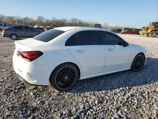 2021 Mercedes-Benz A 220 z VIN W1K3G4FB7MJ287724, wystawiony jako Copart lot #43374025 z przebiegiem 51 638 mil mil oraz Szkoda całkowita • Salvage title. Historia ofert i sprzedaży dostępna na DreamBid. Obrazek 3.