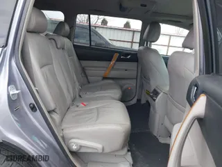 2008 Toyota Highlander Hybrid Limited with VIN JTEEW44A282022558, listed as a IAAI auction lot 41835632 with 161,896 mi miles. Bid and sale history available at carsss.com. Image 8.