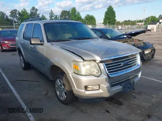 2008 Ford Explorer XLT with VIN 1FMEU63E48UB28679, listed as a IAAI auction lot 42194010 with 168,511 mi miles. Bid and sale history available at carsss.com. Image 1.