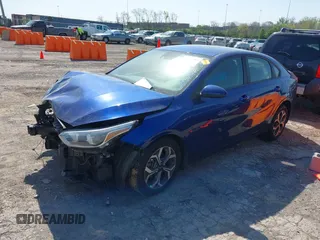 2019 Kia Forte LXS z VIN 3KPF24AD7KE133295, wystawiony jako IAAI lot #41956903 z przebiegiem 127 344 mil mil oraz . Historia ofert i sprzedaży dostępna na DreamBid. Obrazek 17.