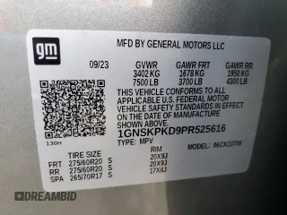 2023 Chevrolet Tahoe Z71 z VIN 1GNSKPKD9PR525616, wystawiony jako Copart lot #58828215 z przebiegiem 14 698 mil mil oraz Szkoda całkowita • Salvage title. Historia ofert i sprzedaży dostępna na DreamBid. Obrazek 14.