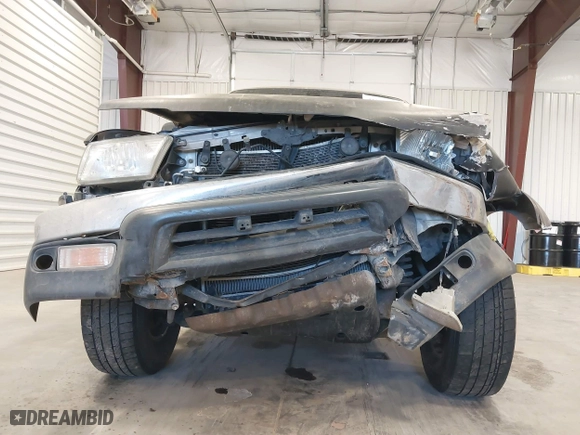 2000 Toyota 4Runner SR5 with VIN JT3HN86R0Y0276977, listed as a IAAI auction lot 41884243 with 375,779 mi miles. Bid and sale history available at carsss.com. Image 12.