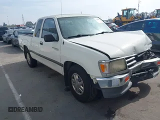 1997 Toyota T100 DX z VIN JT4TN12D8V0038250, wystawiony jako IAAI lot #41462673 z przebiegiem 213 964 mil mil oraz . Historia ofert i sprzedaży dostępna na DreamBid. Obrazek 1.