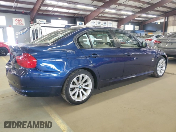 2011 BMW 3 Series 328i xDrive with VIN WBAPK5C52BA657907, listed as a Copart auction lot 52521585 with 131,721 mi miles and Salvage Title. Bid and sale history available at carsss.com. Image 3.