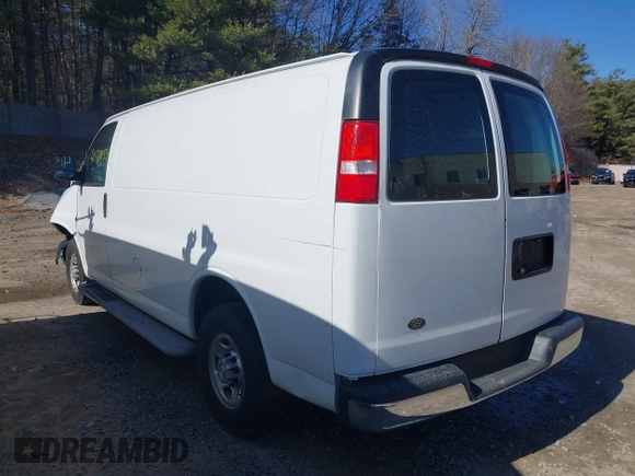 2018 Chevrolet Express Cargo Van with VIN 1GCWGAFG3J1907420, listed as a IAAI auction lot 41510854 with 91,112 mi miles. Bid and sale history available at carsss.com. Image 3.