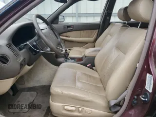 1992 Lexus LS z VIN JT8UF11EXN0099187, wystawiony jako Copart lot #71492804 z przebiegiem 117 136 mil mil oraz Tytuł czysty. Historia ofert i sprzedaży dostępna na DreamBid. Obrazek 7.