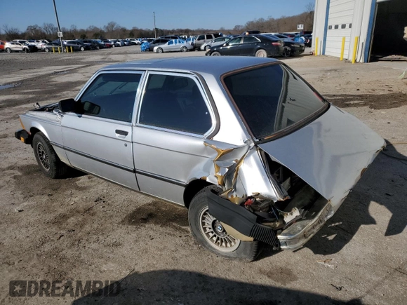1982 BMW 3 Series z VIN WBAAG3307C8378560, wystawiony jako Copart lot #42520375 z przebiegiem 83 004 mil mil oraz Czysty tytuł • Clean title. Historia ofert i sprzedaży dostępna na DreamBid. Obrazek 2.