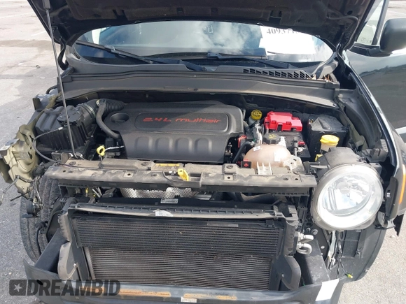 2018 Jeep Renegade Sport with VIN ZACCJBAB5JPH88551, listed as a IAAI auction lot 40937138 with 80,321 mi miles. Bid and sale history available at carsss.com. Image 10.