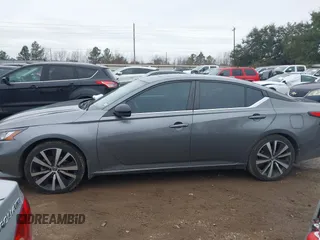 2019 Nissan Altima SR with VIN 1N4BL4CV8KN301609, listed as a IAAI auction lot 41608699 with 159,931 mi miles and . Bid and sale history available at carsss.com. Image 14.