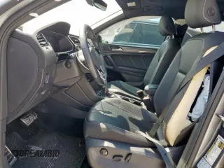 2022 Volkswagen Tiguan SE R-Line Black with VIN 3VVCB7AX6NM065002, listed as a Copart auction lot 50376425 with 30,408 mi miles and Salvage Title. Bid and sale history available at DreamBid. Image 7.