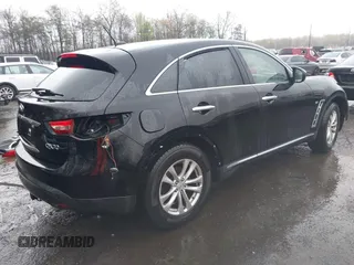 2017 Infiniti QX70 with VIN JN8CS1MW4HM413401, listed as a IAAI auction lot 41948069 with 105,062 mi miles. Bid and sale history available at carsss.com. Image 4.