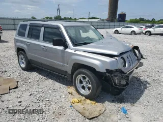 2016 Jeep Patriot Sport z VIN 1C4NJPBA3GD687785, wystawiony jako Copart lot #57164475 z przebiegiem 114 993 mil mil oraz Szkoda całkowita • Salvage title. Historia ofert i sprzedaży dostępna na DreamBid. Obrazek 4.