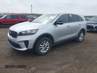2020 Kia Sorento LX with VIN 5XYPG4A30LG656482, listed as a IAAI auction lot 41823865 with 101,486 mi miles. Bid and sale history available at carsss.com. Image 2.