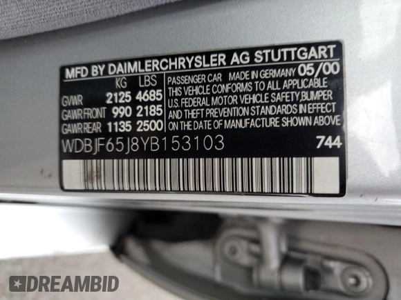 2000 Mercedes-Benz E-Class with VIN WDBJF65J8YB153103, listed as a Copart auction lot 80986234 with 144,205 mi miles and Salvage Title. Bid and sale history available at carsss.com. Image 12.