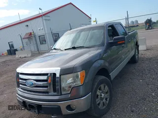 2009 Ford F-150 XL z VIN 1FTPW14V99FB34881, wystawiony jako IAAI lot #42703643 z przebiegiem 157 053 mil mil oraz . Historia ofert i sprzedaży dostępna na DreamBid. Obrazek 2.