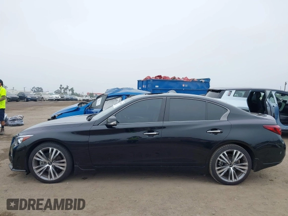 2023 Infiniti Q50 Sensory z VIN JN1EV7CP9PM511527, wystawiony jako IAAI lot #42490195 z przebiegiem 34 031 mil mil oraz . Historia ofert i sprzedaży dostępna na DreamBid. Obrazek 14.